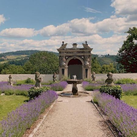Gaestehaus Maelzerei Auf Schloss Neuburg Am Inn Exteriör bild