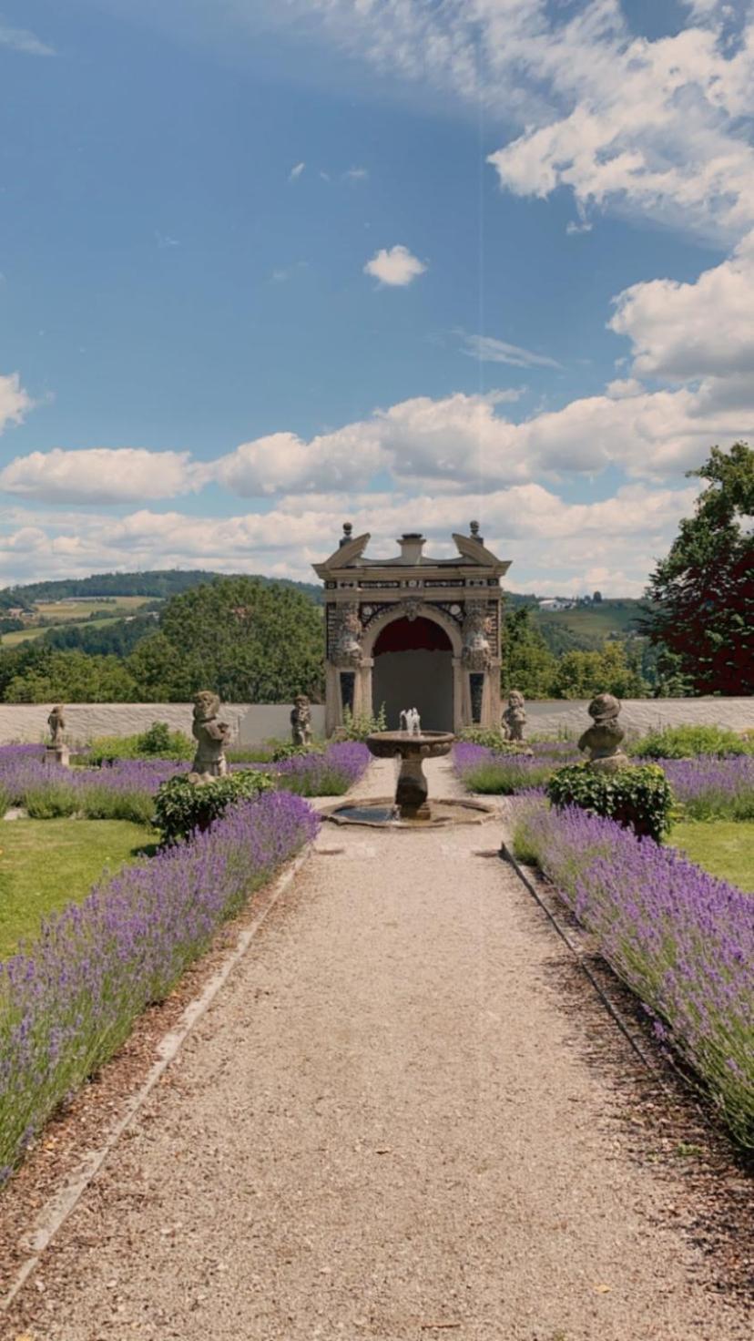 Gaestehaus Maelzerei Auf Schloss Neuburg Am Inn Exteriör bild