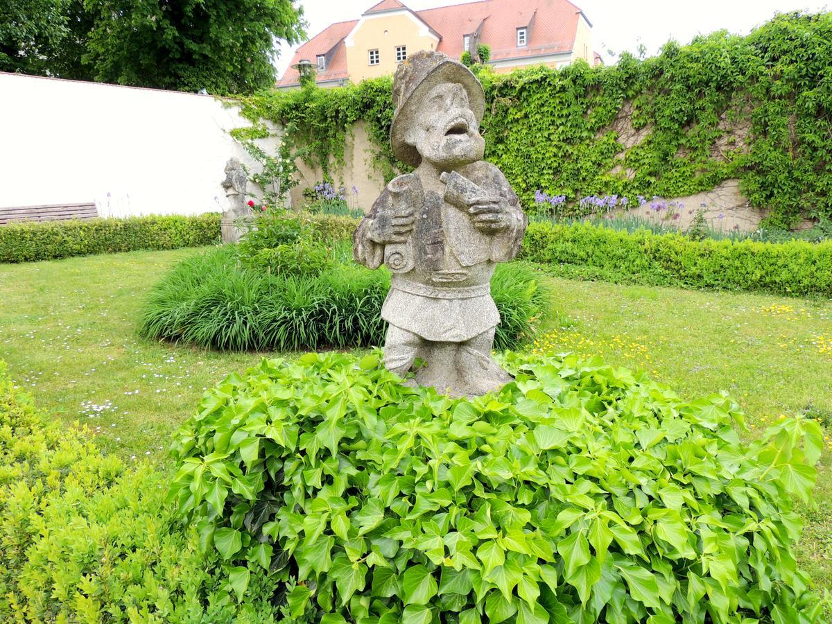 Gaestehaus Maelzerei Auf Schloss Neuburg Am Inn Exteriör bild